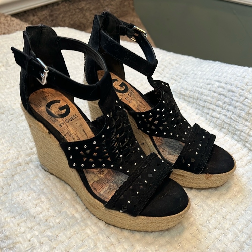 Guess wedges